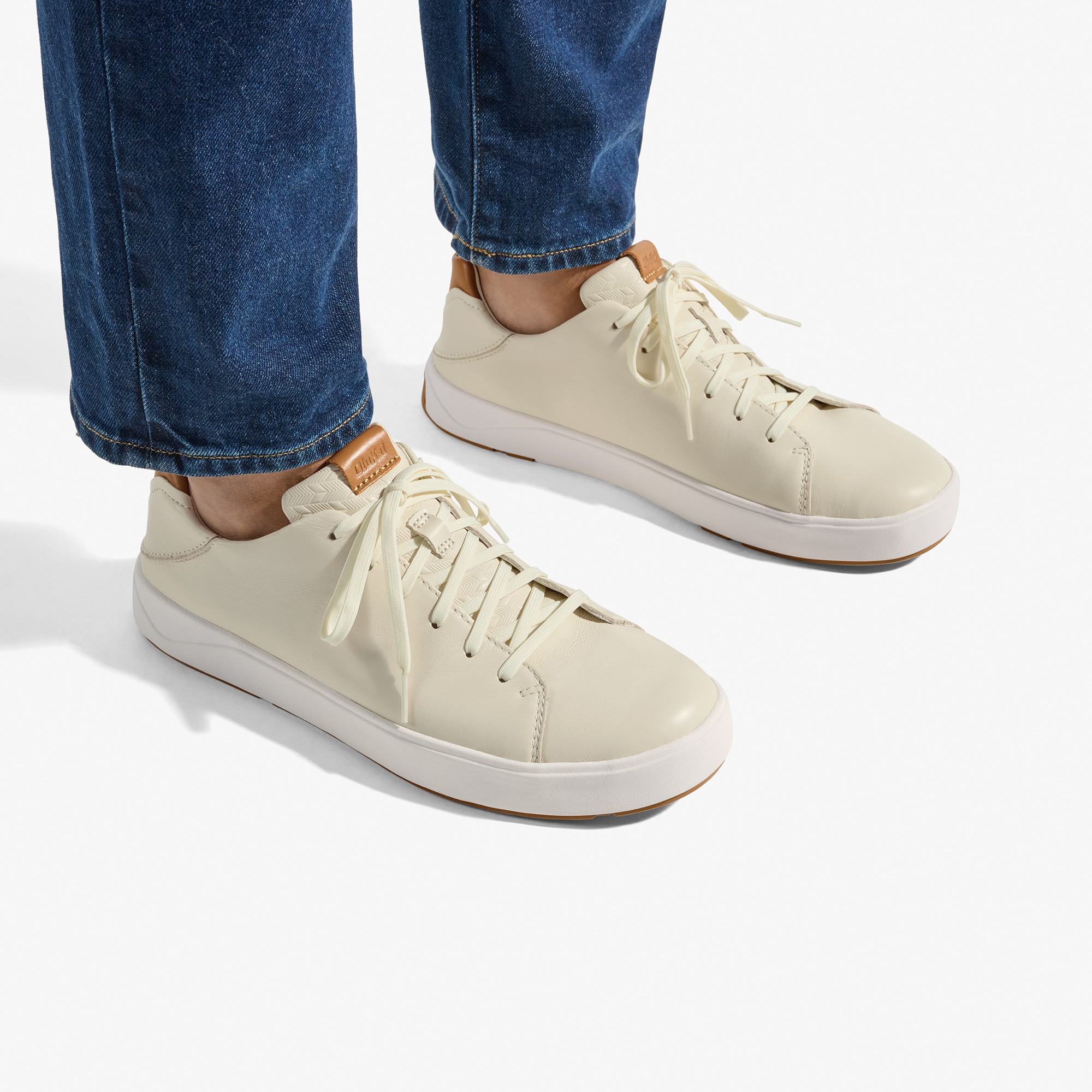Lae‘ahi Lī ‘Ili Men's Leather Sneakers - Tapa - Image 2
