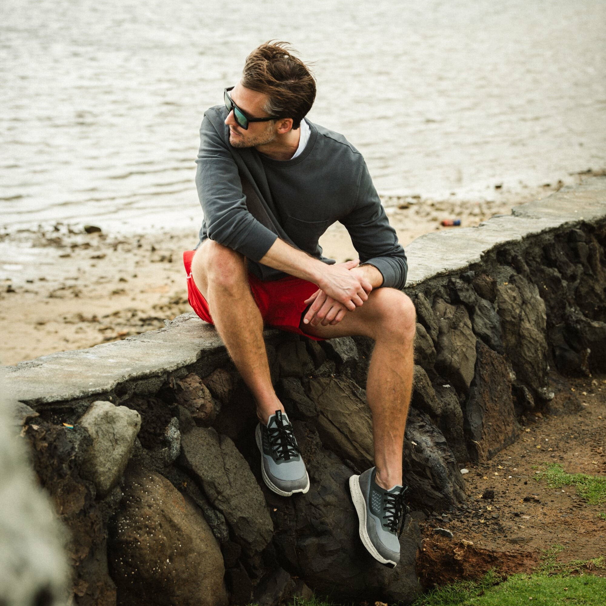 Makiki - Cloud Grey / Poi | Olukai
– OluKai - Image 5
