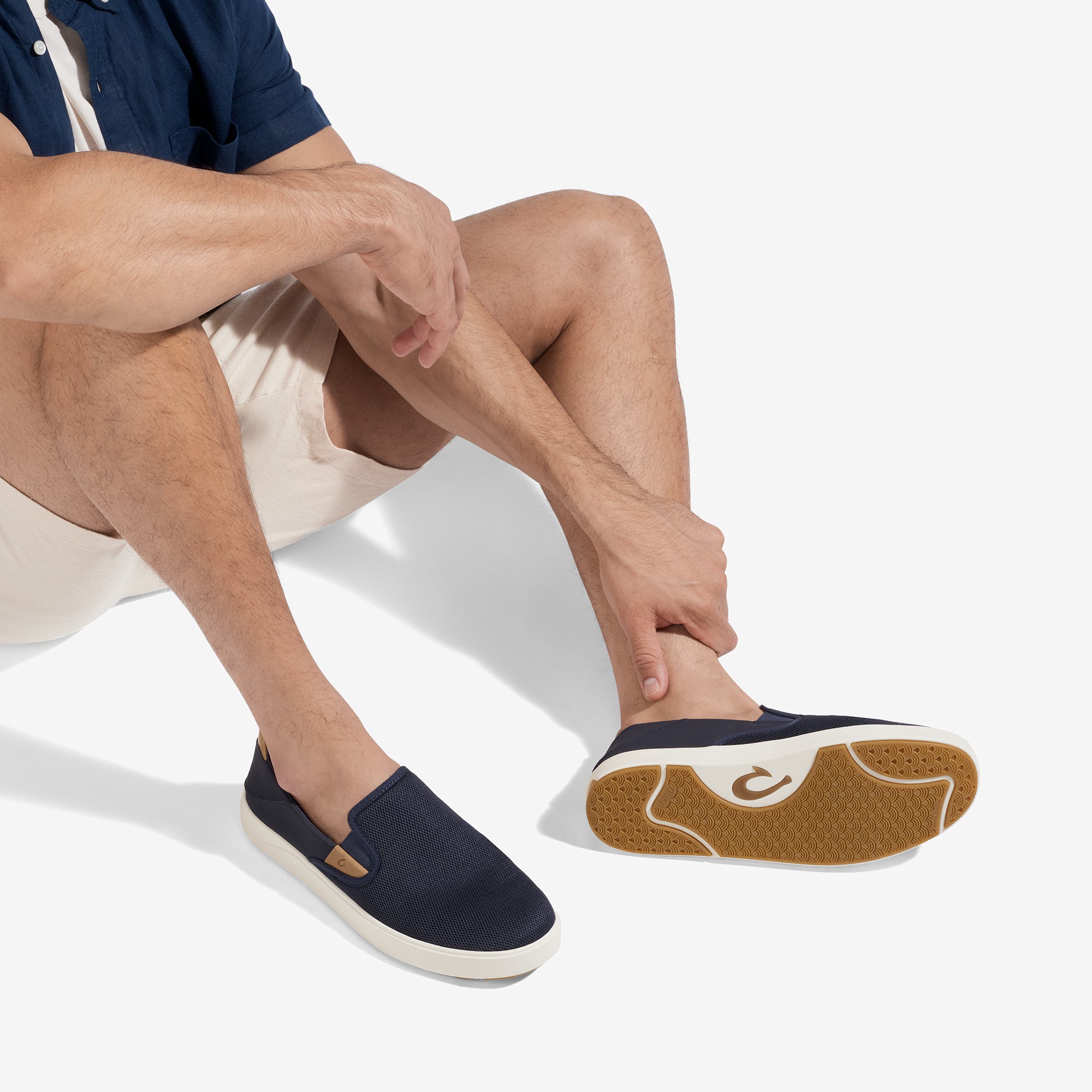 Laeʻahi Nui - Trench Blue / Tan
– OluKai - Image 6
