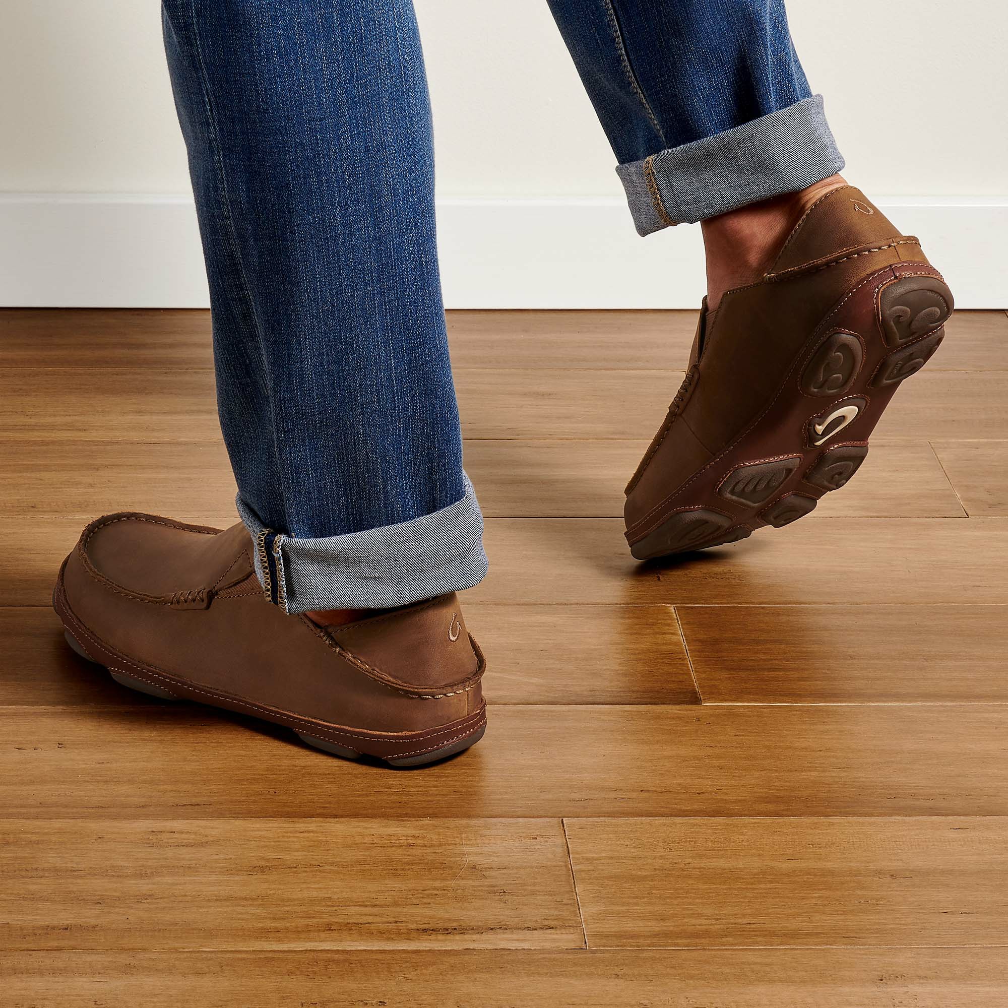 Moloā Men's Leather Slip On Shoes - Ray / Toffee - Image 8