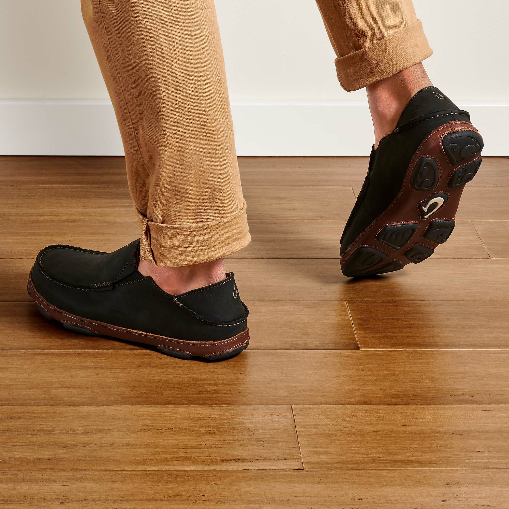 Moloā Men's Leather Slip On Shoes - Black / Toffee - Image 8