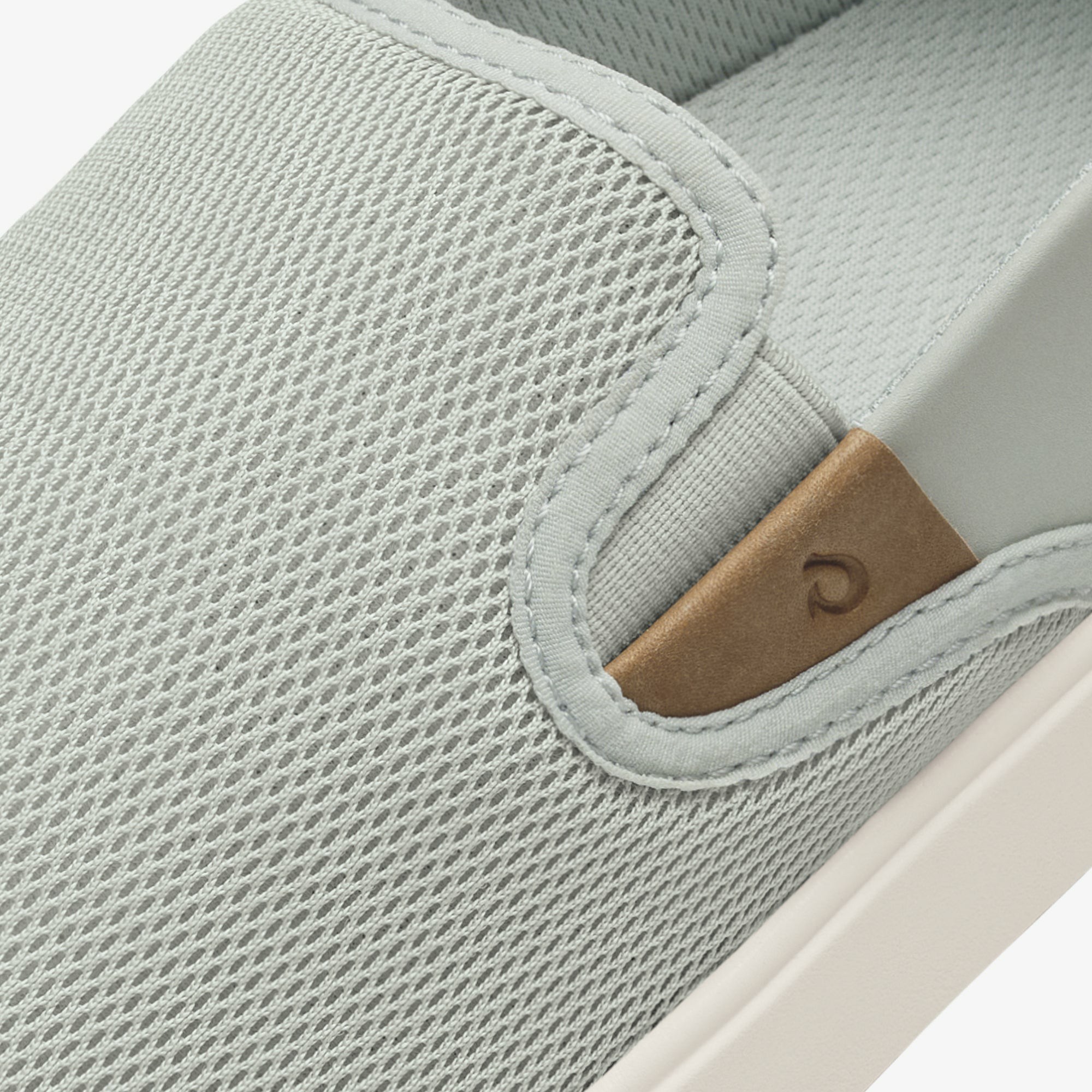 Laeʻahi Nui - Cloud Grey / Tan
– OluKai - Image 3
