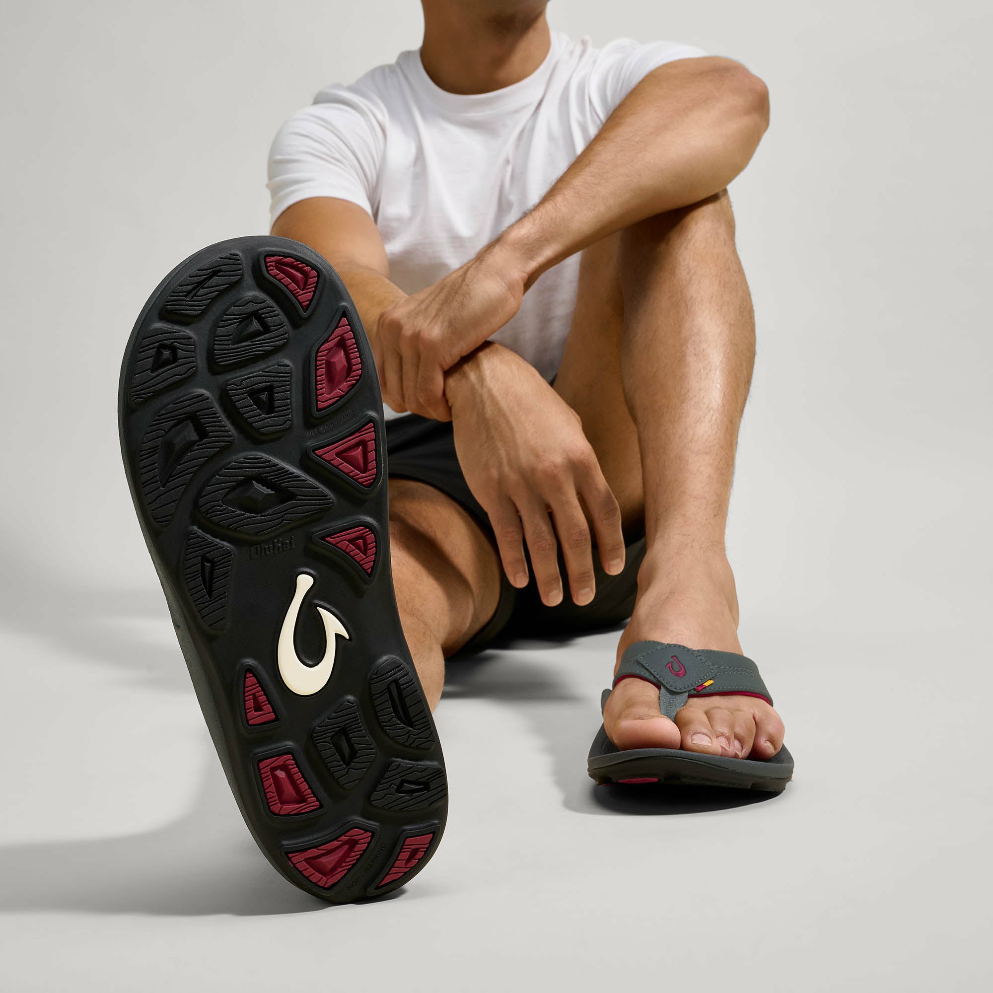 Kīpī Comfortable Beach Sandals - Dark Shadow - Image 5