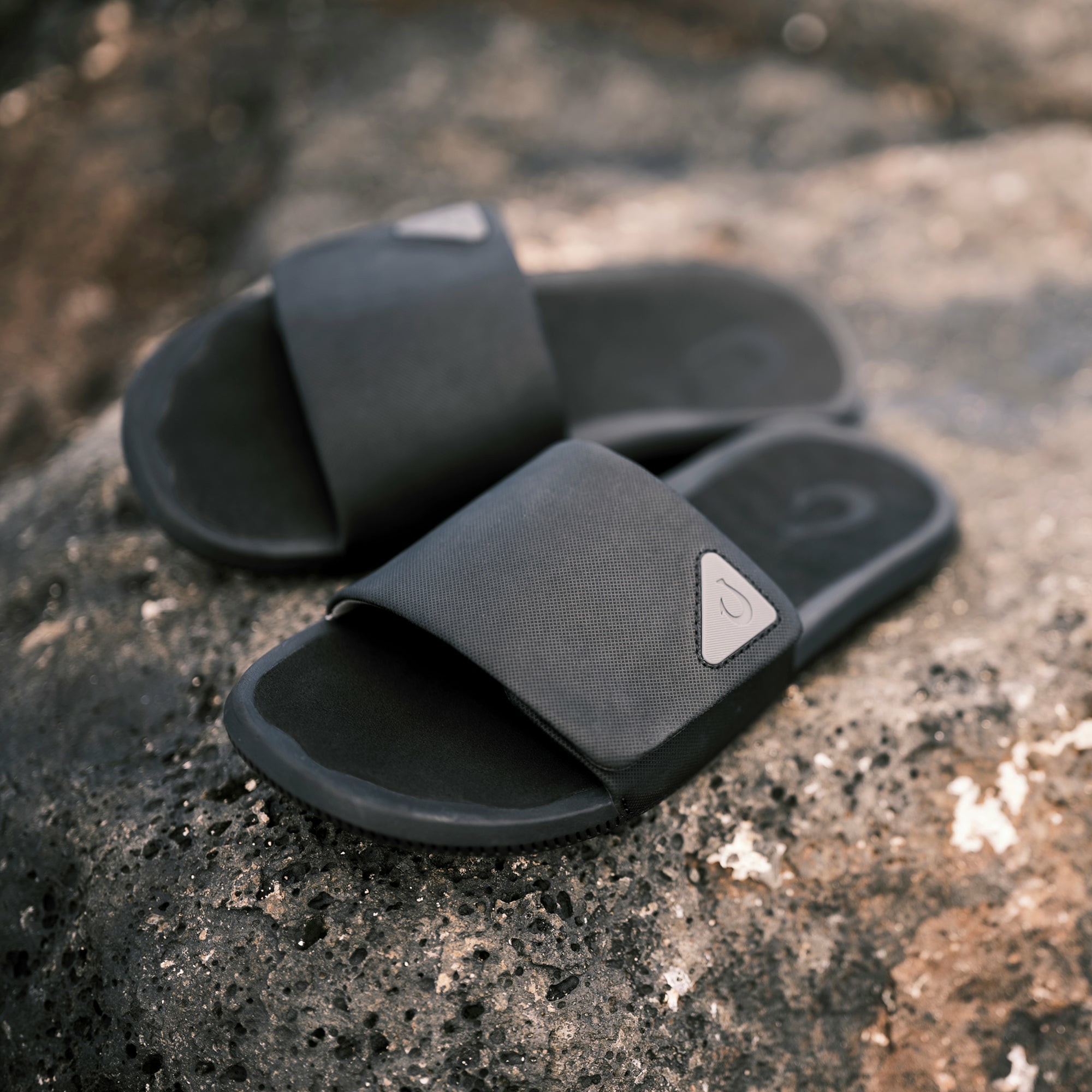 Ulele Slide - Lava Rock / Lava Rock
– OluKai - Image 2