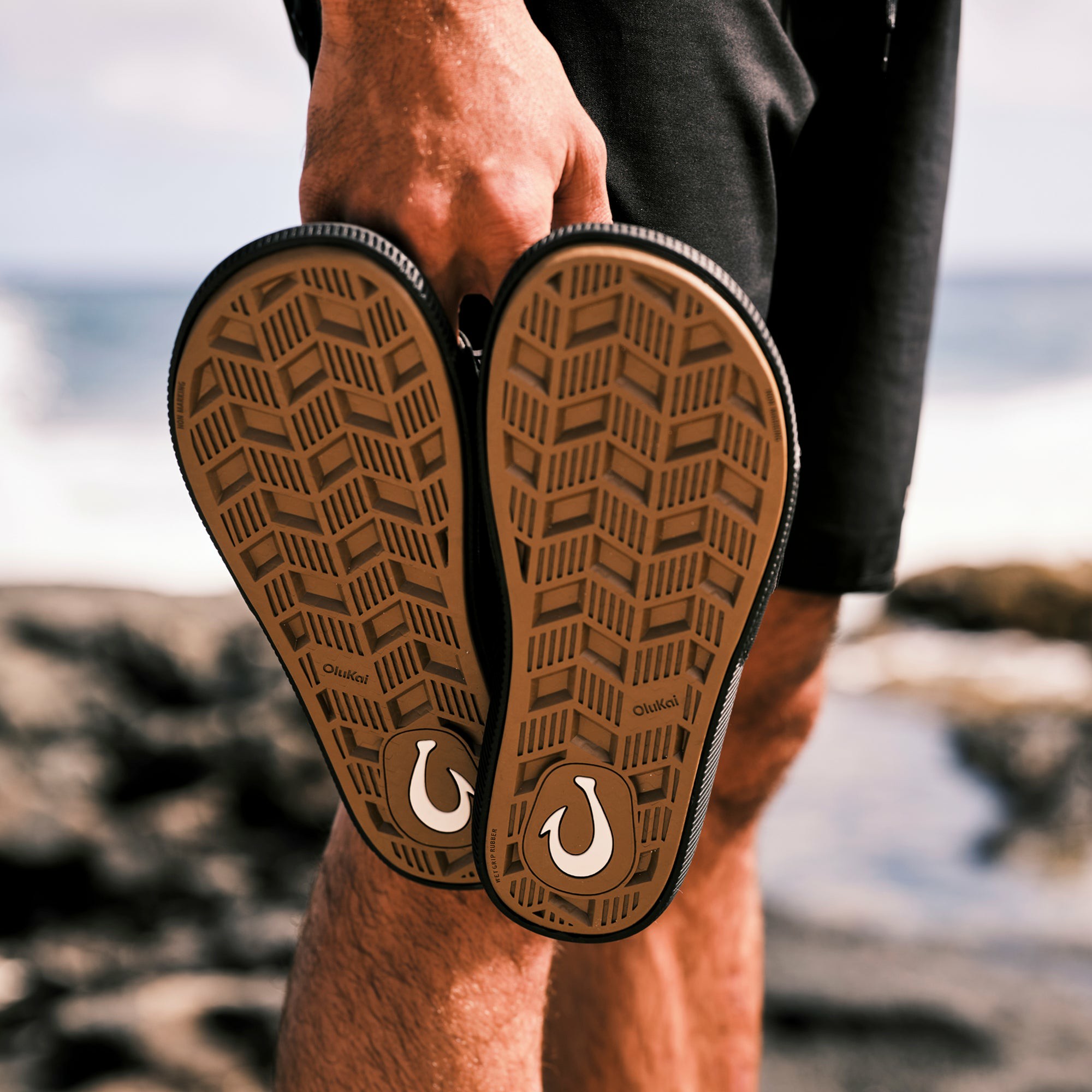 Ulele Slide - Lava Rock / Lava Rock
– OluKai - Image 5