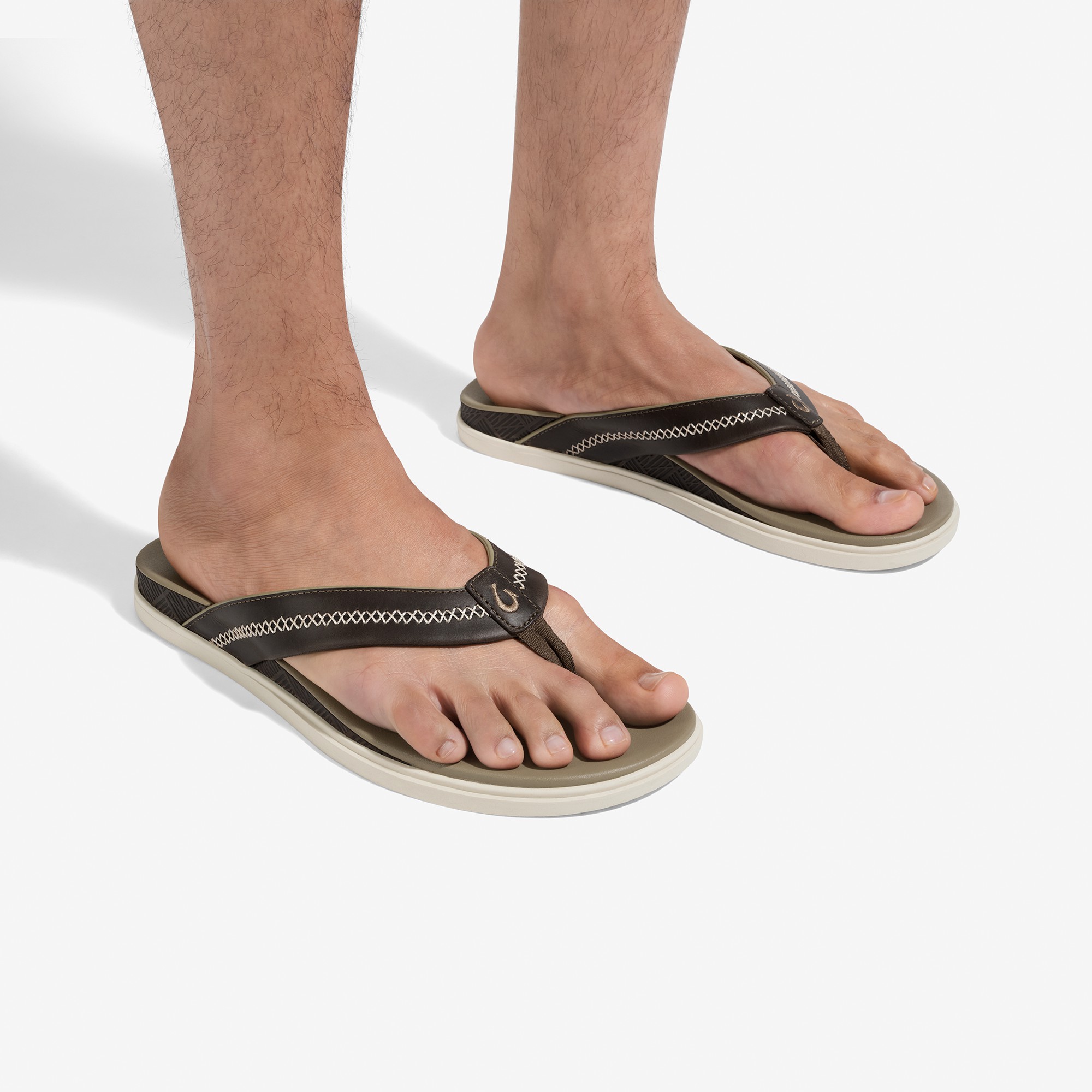 Shoreline - Mustang / Clay
– OluKai - Image 2