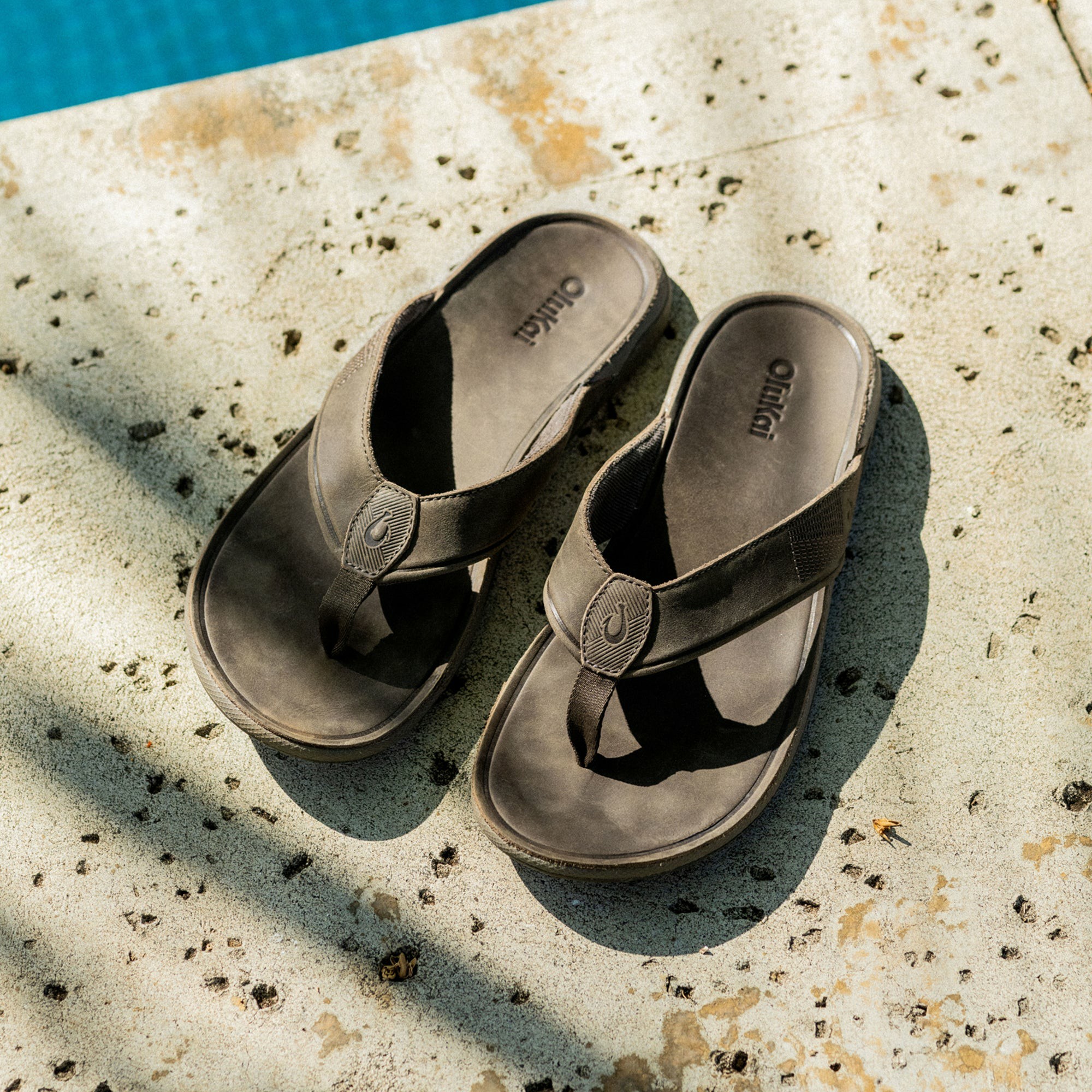 Tuahine Men's Waterproof Leather Beach Sandals - Canteen - Image 2