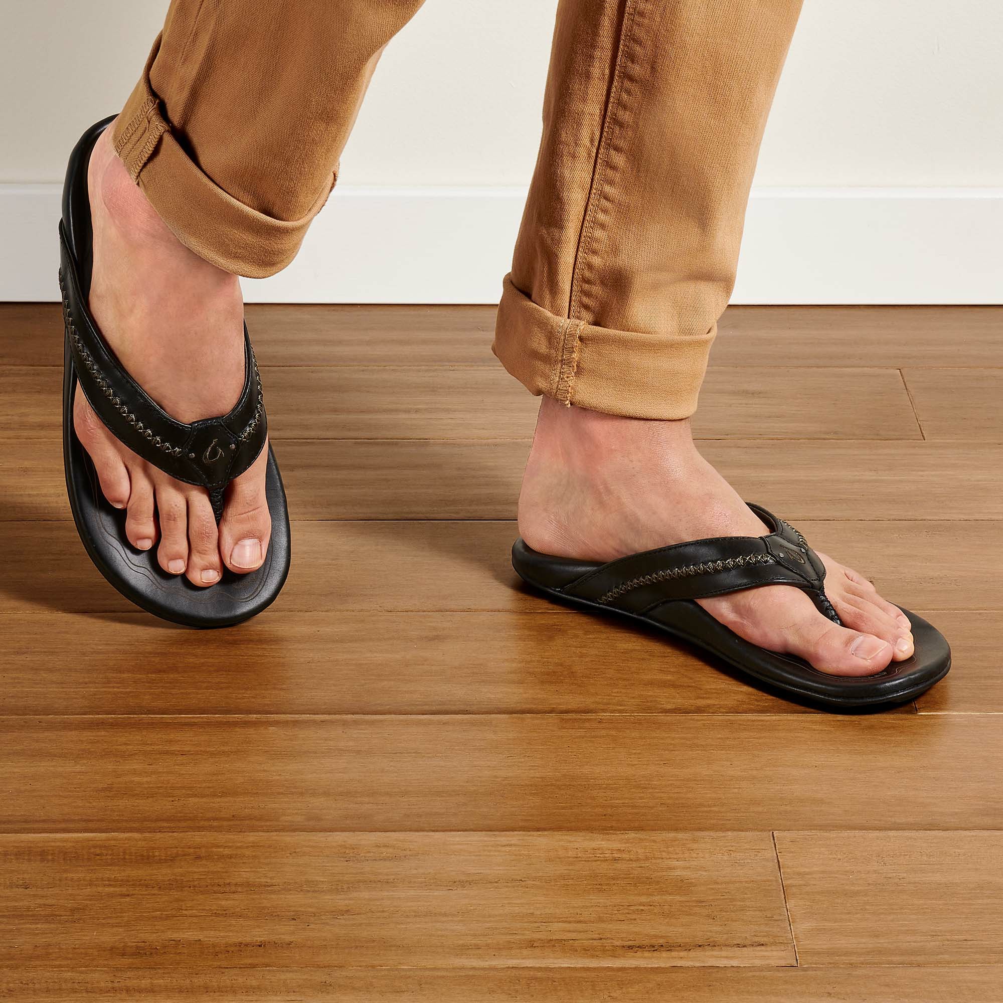 OluKai Mea Ola - Black | Men's Leather Beach Sandals - Image 4