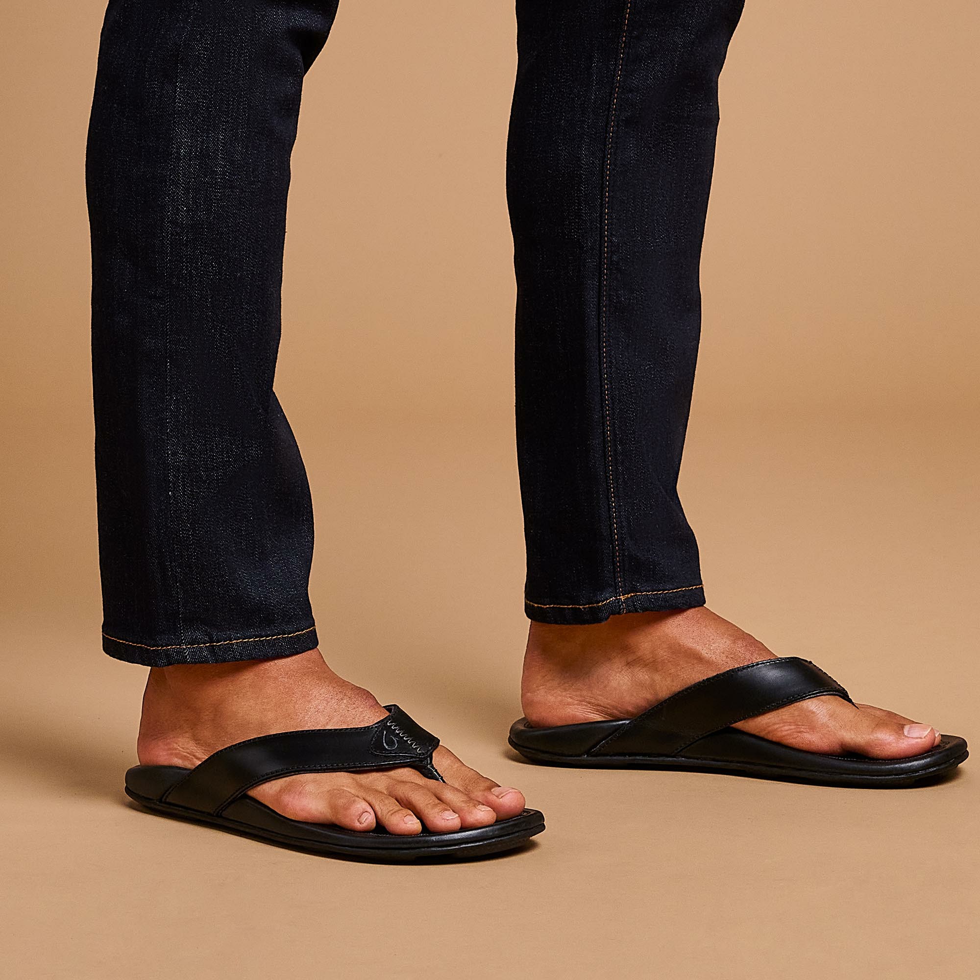 Mekila Men's Full-Grain Leather Beach Sandals - Black - Image 2