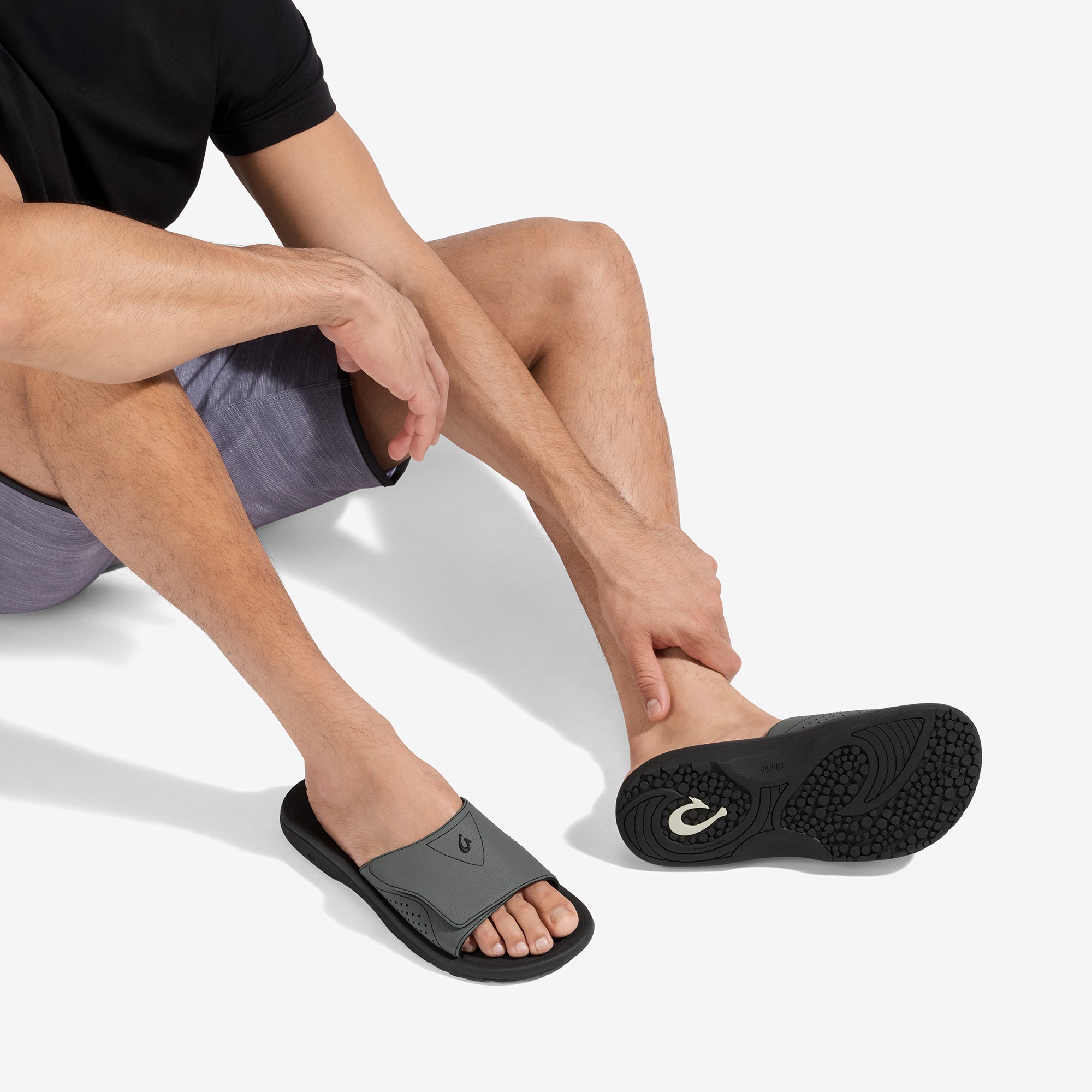 Nalu Slide - Rock / Black
– OluKai - Image 6