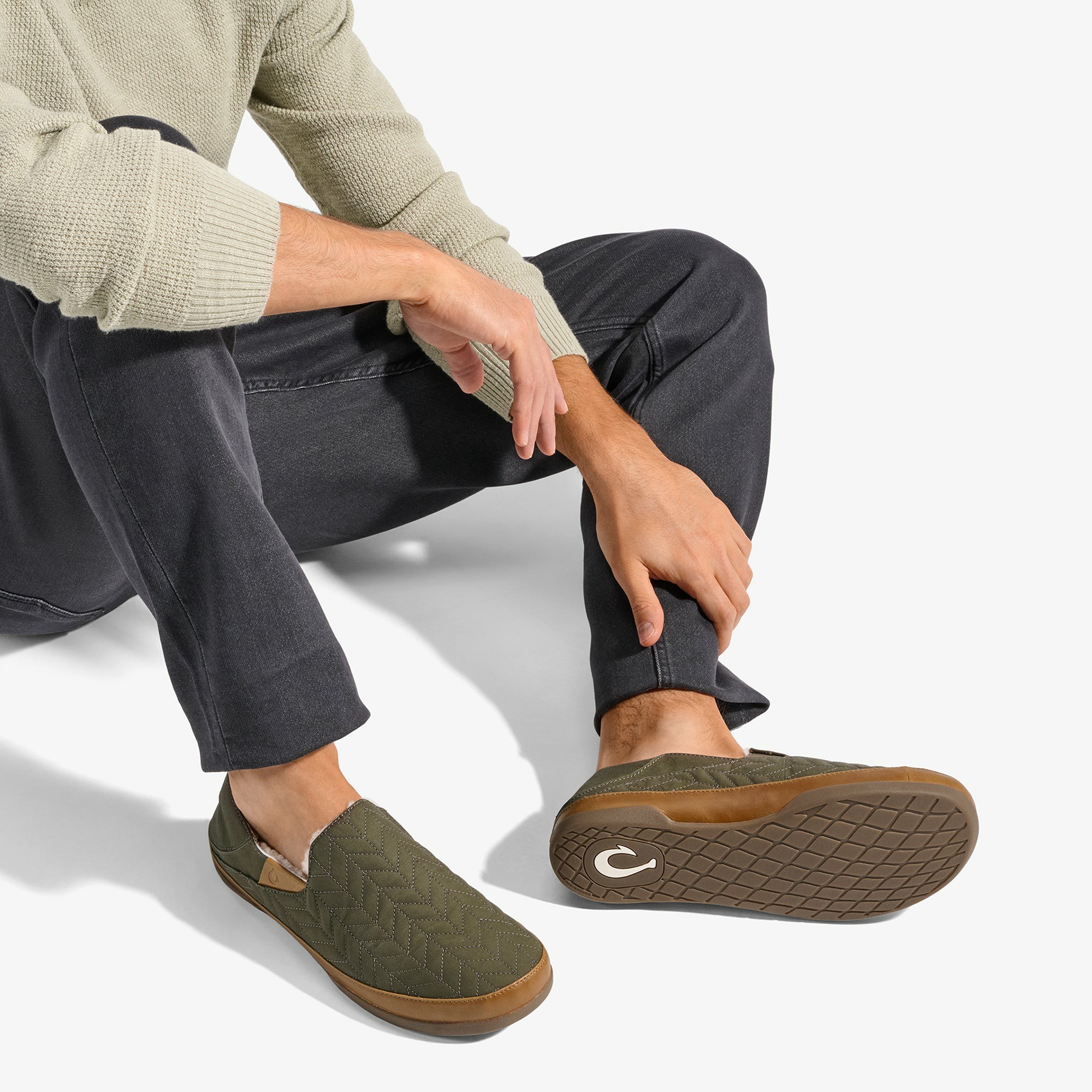 Hanohano Waxed Canvas Slippers - Husk - Image 8
