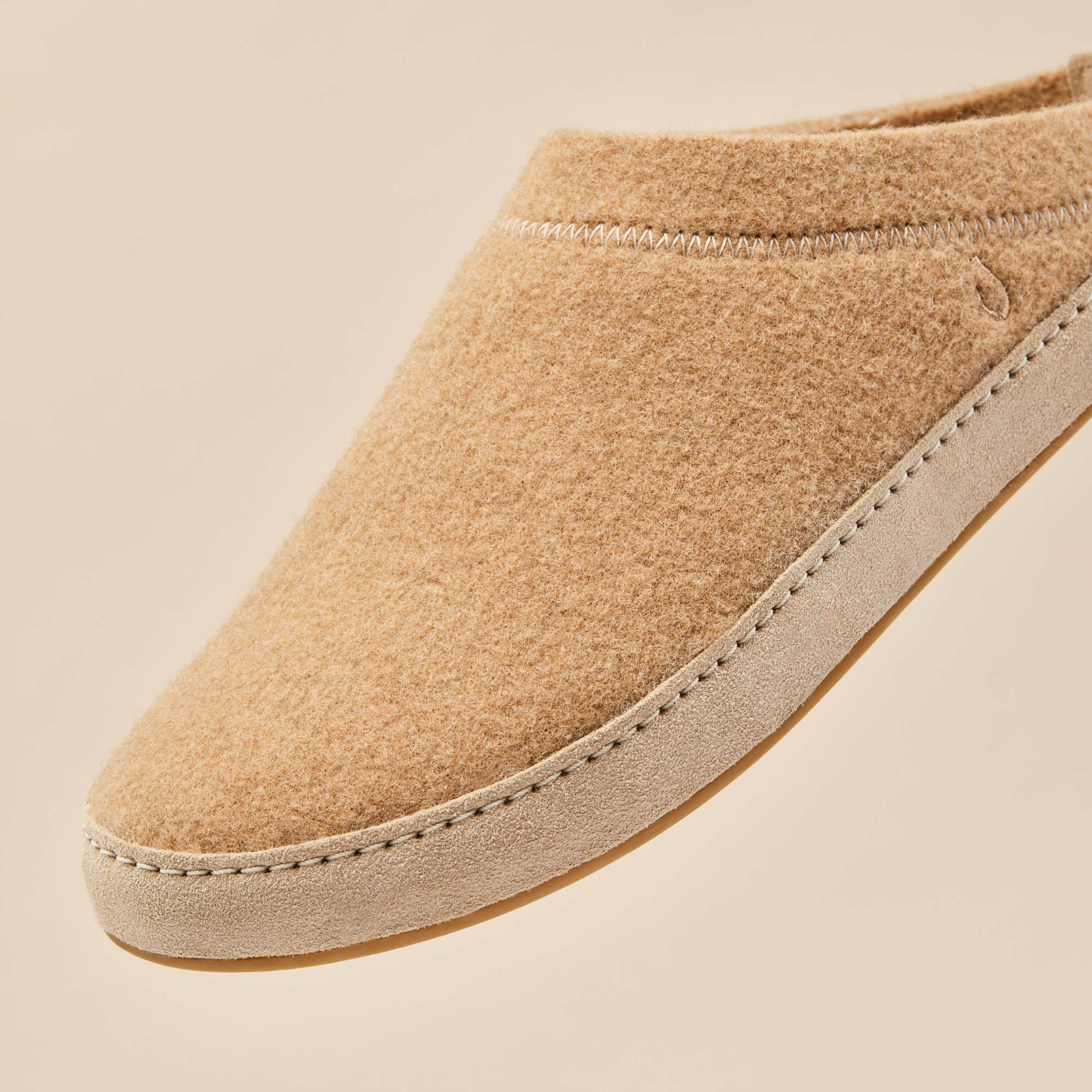 Hāmani Hulu Wool Mule Slippers - Oatmeal - Image 3