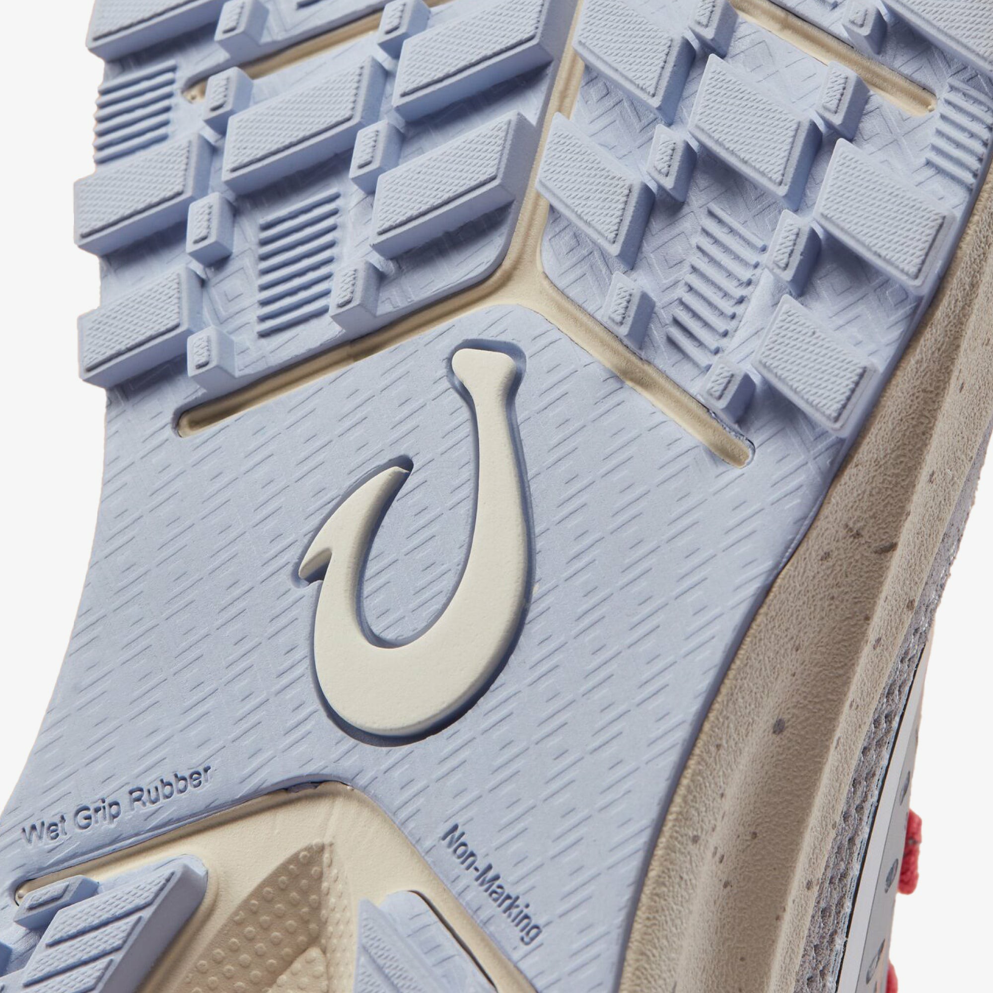 Makiki - Bright White / Coastal Blue | Olukai
– OluKai - Image 5