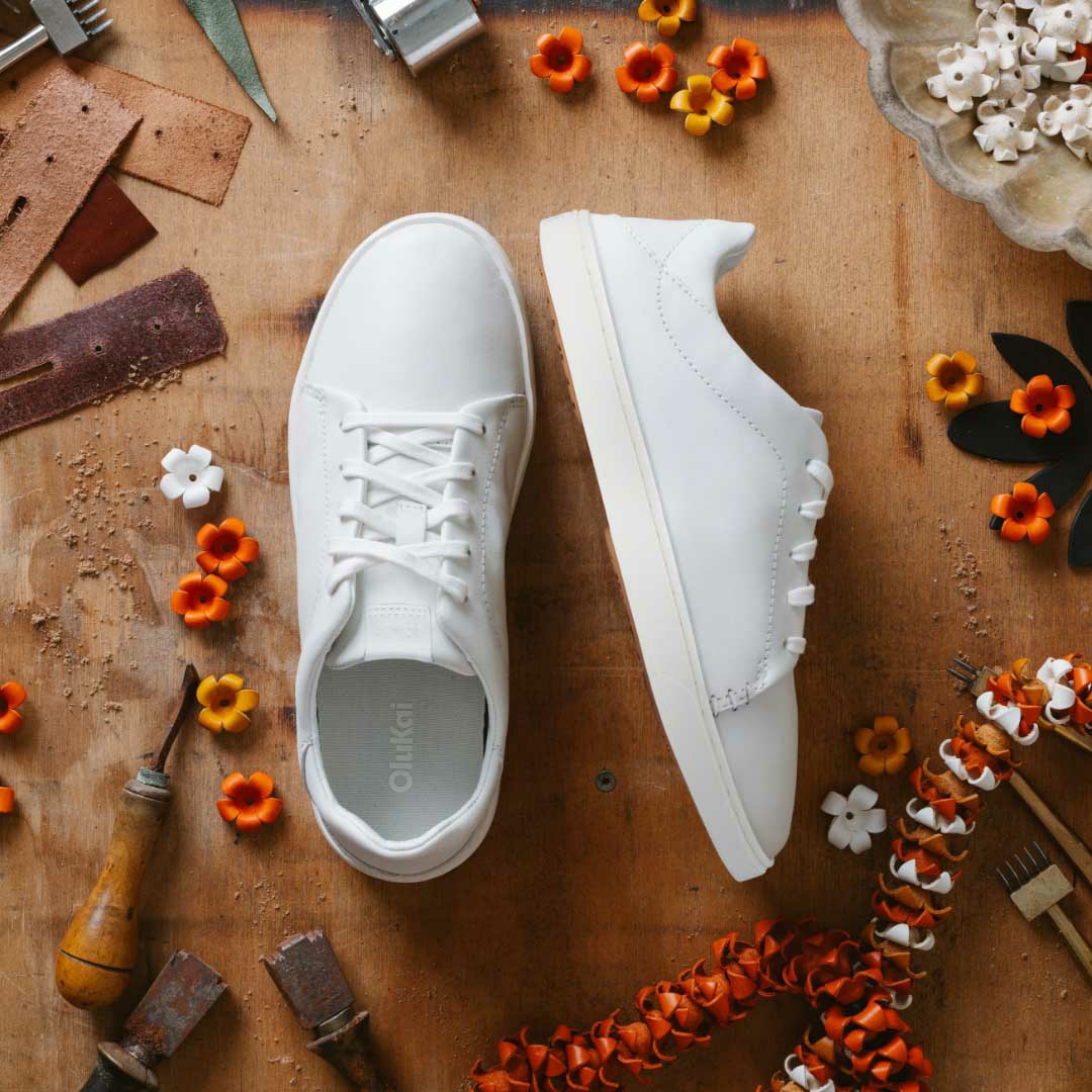 Pehuea Lī ‘Ili Women's Leather Sneakers - White - Image 4
