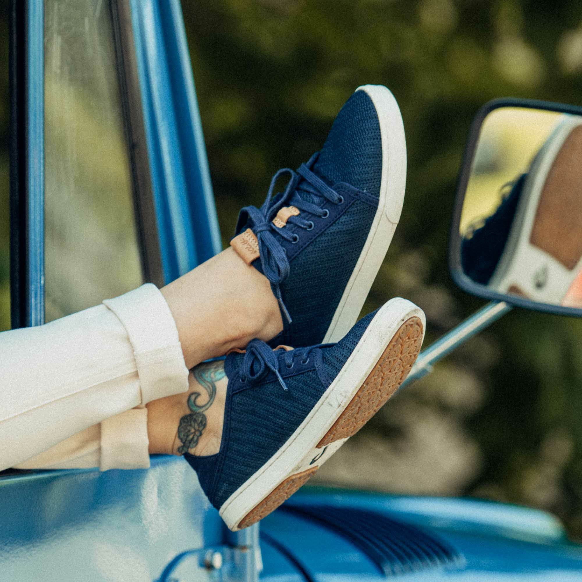Pehuea Lī Women's Sneakers - Trench Blue - Image 2
