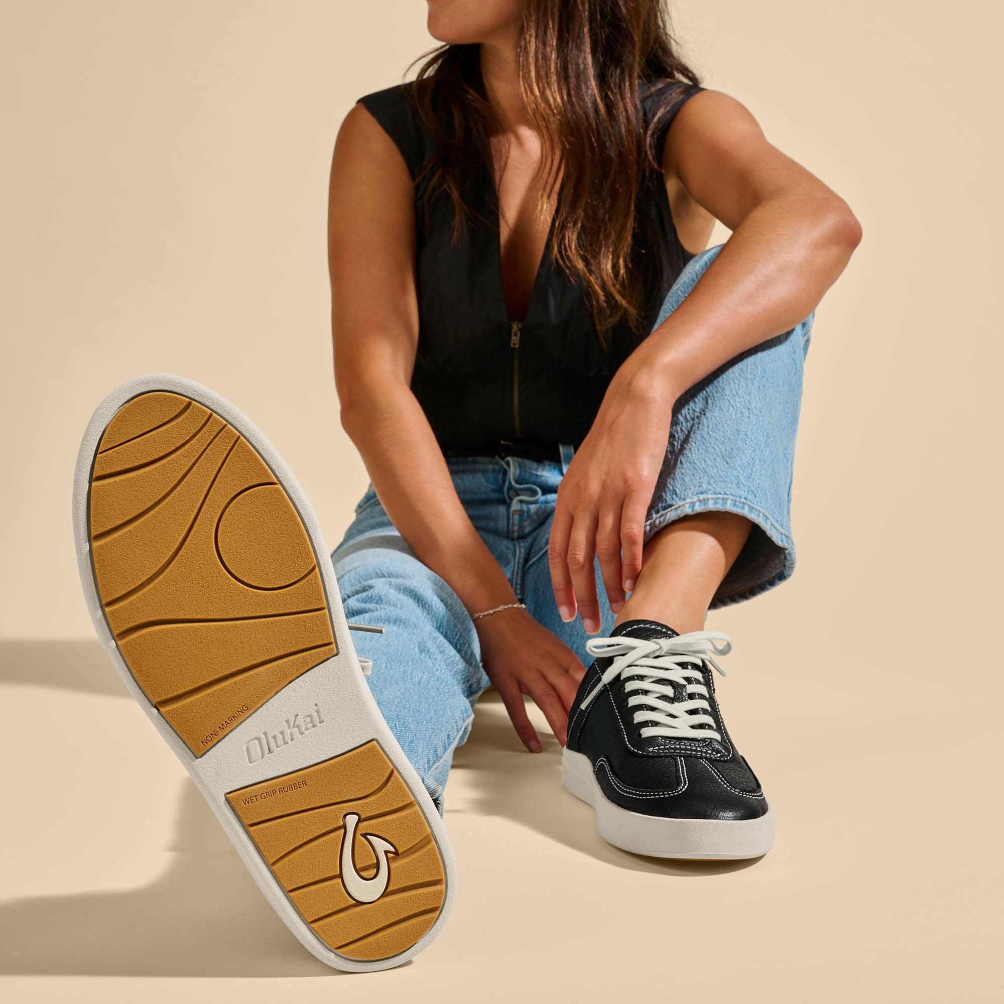 Hā‘upu Leather Sneakers - Onyx - Image 5