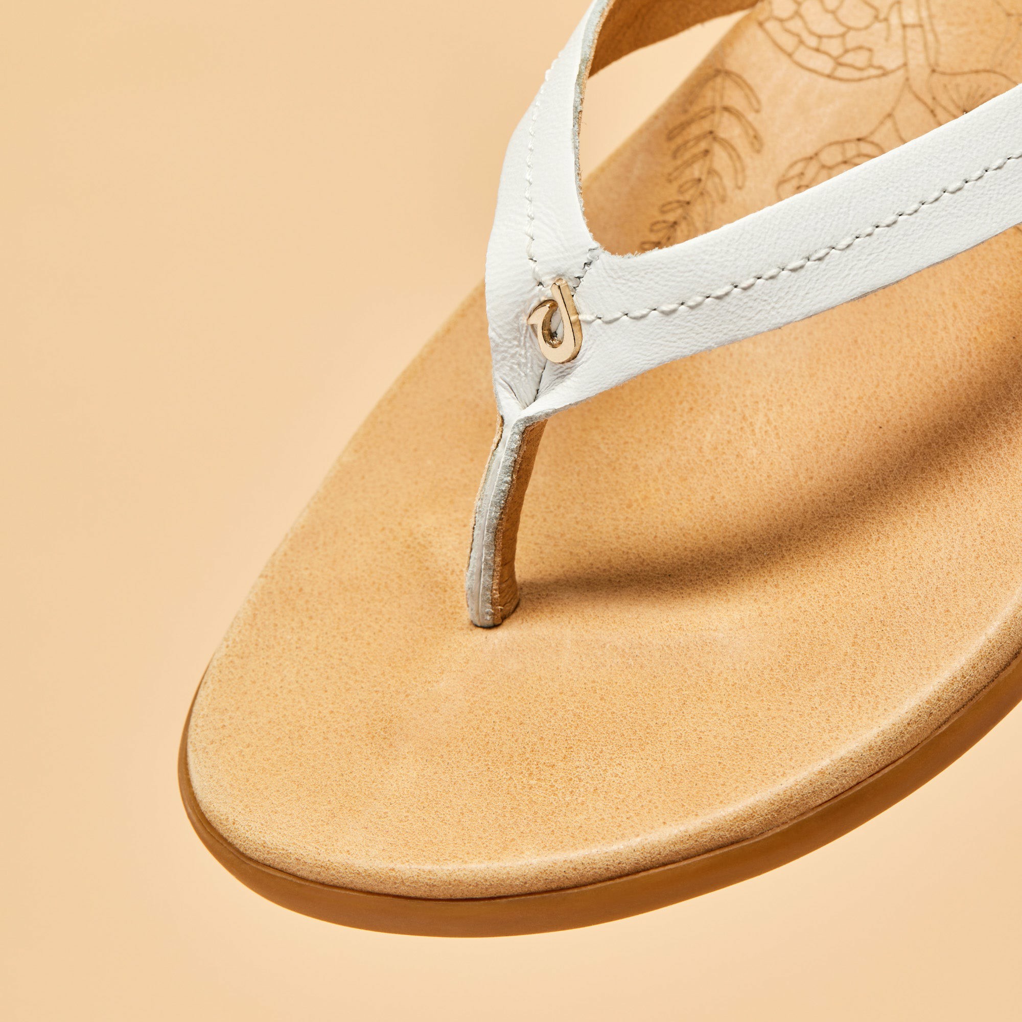 Honu Leather Sandals - Bright White / Golden Sand - Image 4