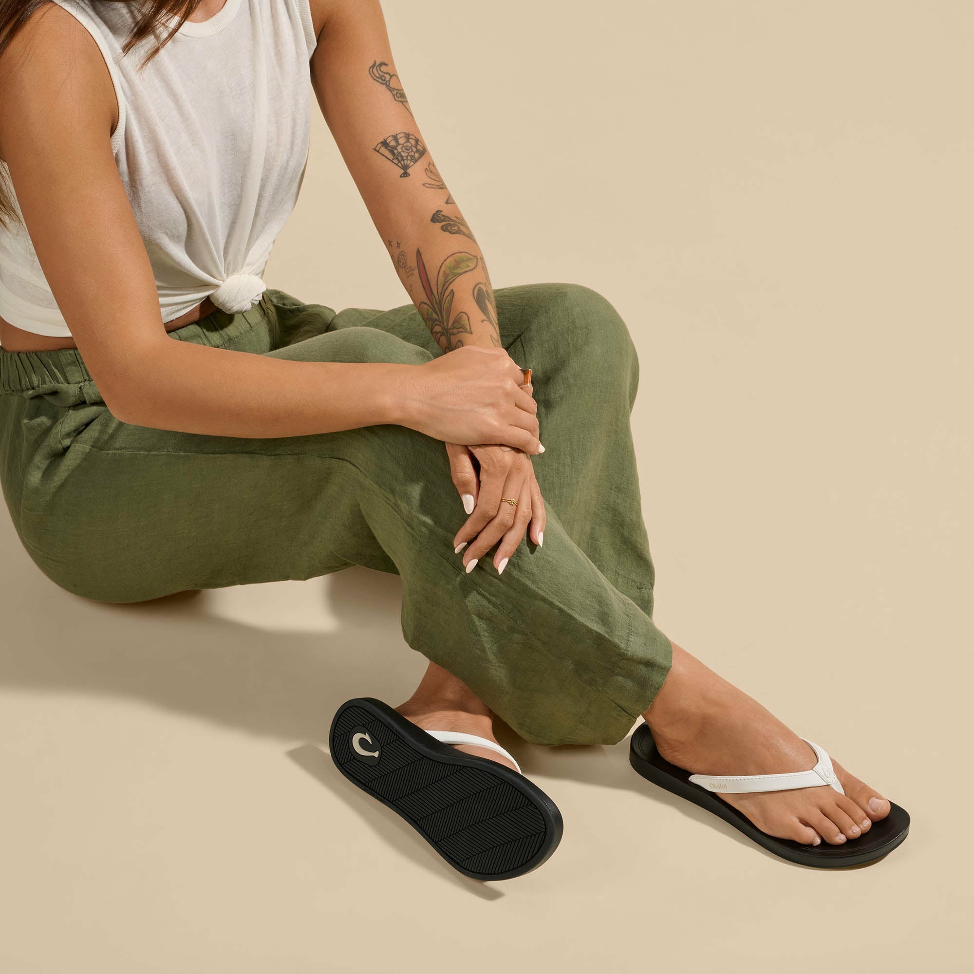 ‘Uiki Everyday Beach Sandals - Bright White / Lava Rock - Image 5