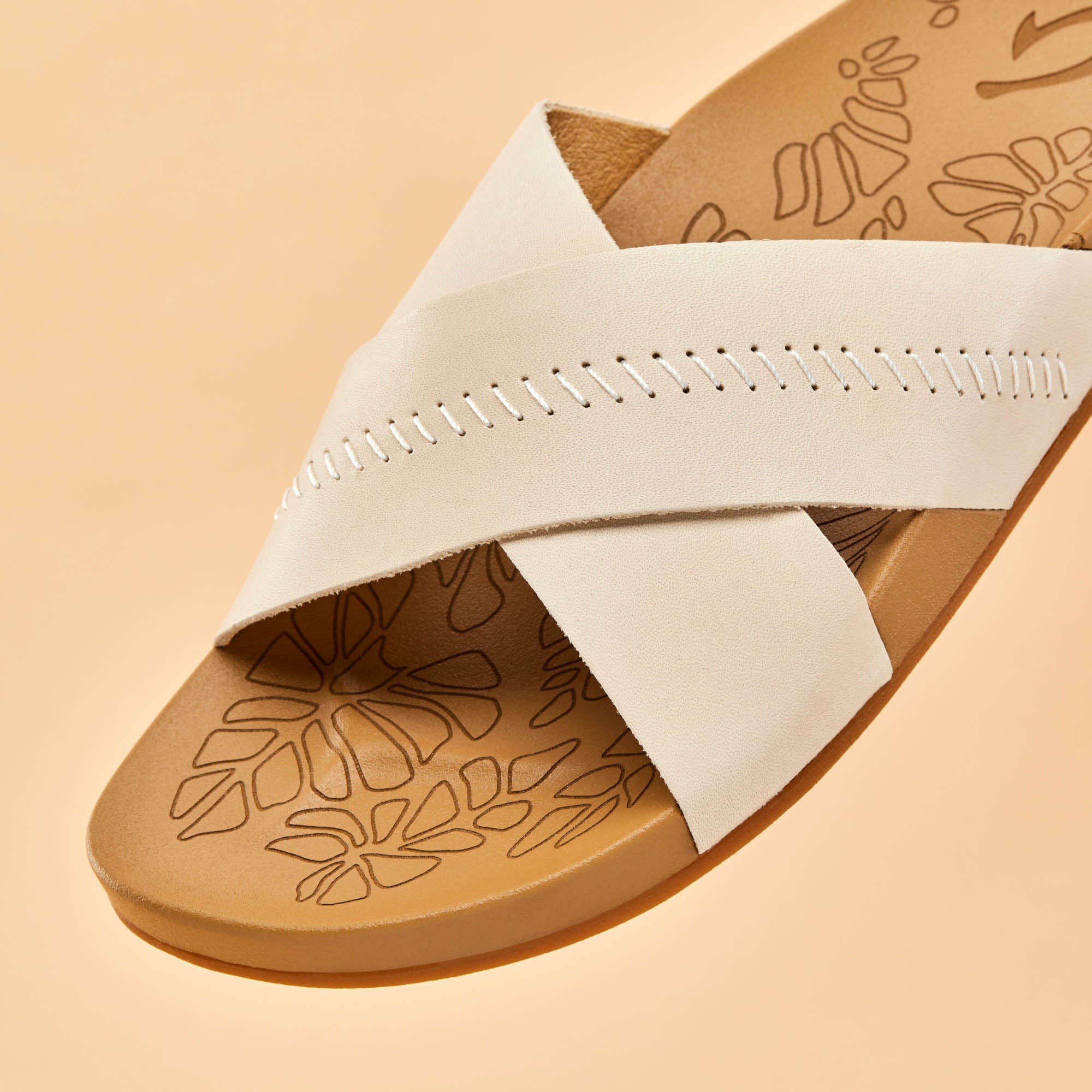 Kipe‘a ‘Olu Women‘s Slide Sandals - Puka / Tan - Image 3