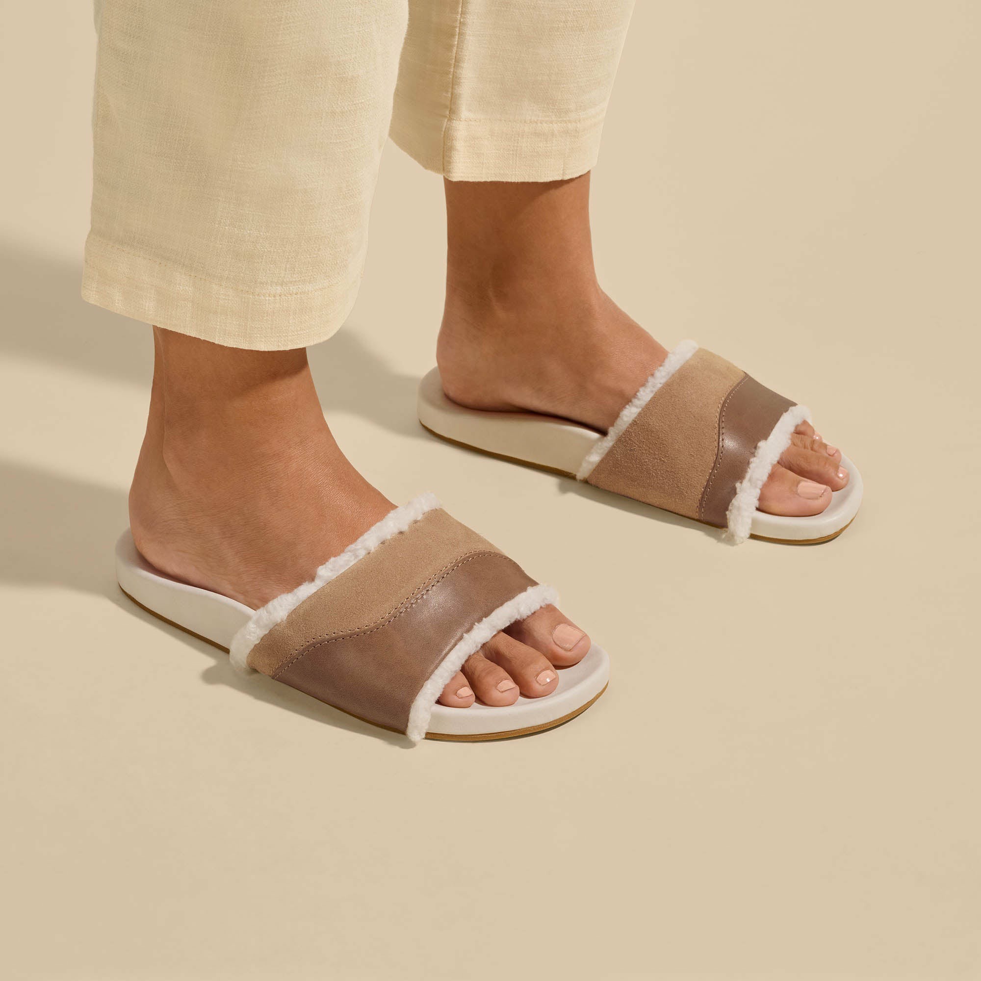 Hō‘ala Slide Slide Slipper Sandals - Tan / Puka - Image 2
