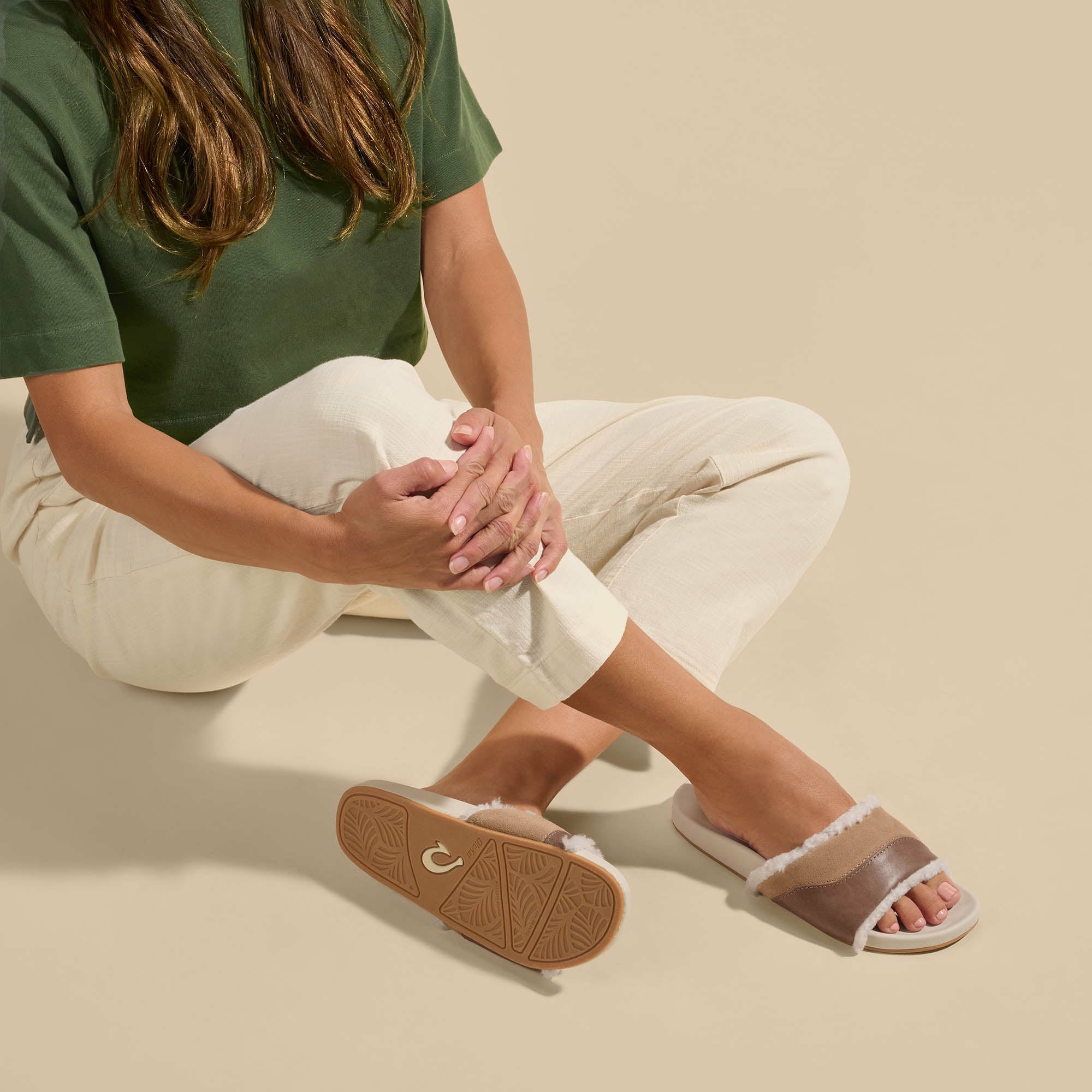 Hō‘ala Slide Slide Slipper Sandals - Tan / Puka - Image 5
