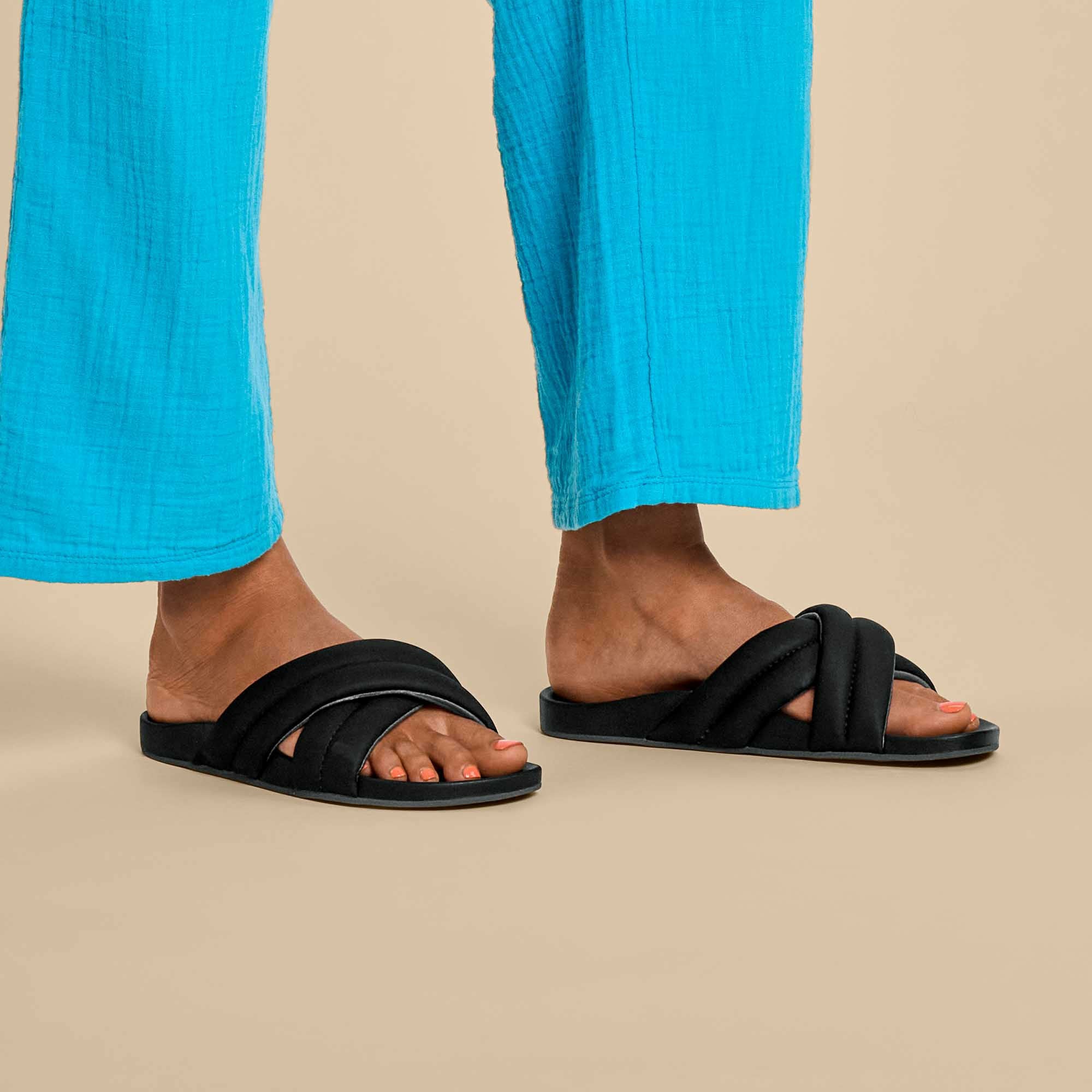 Hila Beach Slide Sandals - Black - Image 2