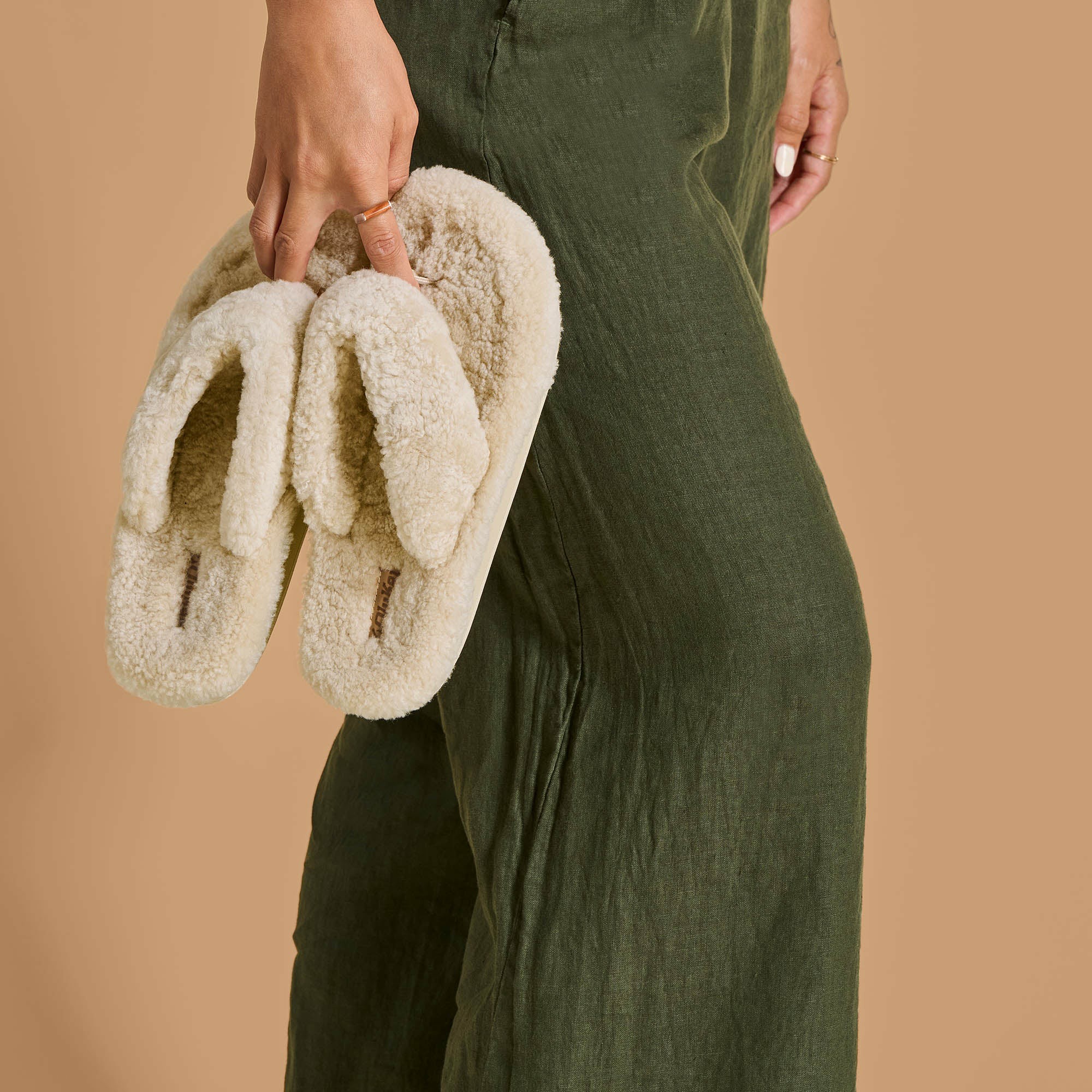 Kīpe'a Heu Women‘s Flip Flop Slippers - Tapa - Image 4